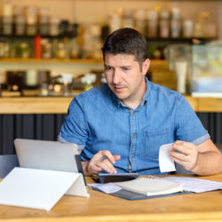 Seguimiento de ventas exentas de impuestos - propietario del restaurante