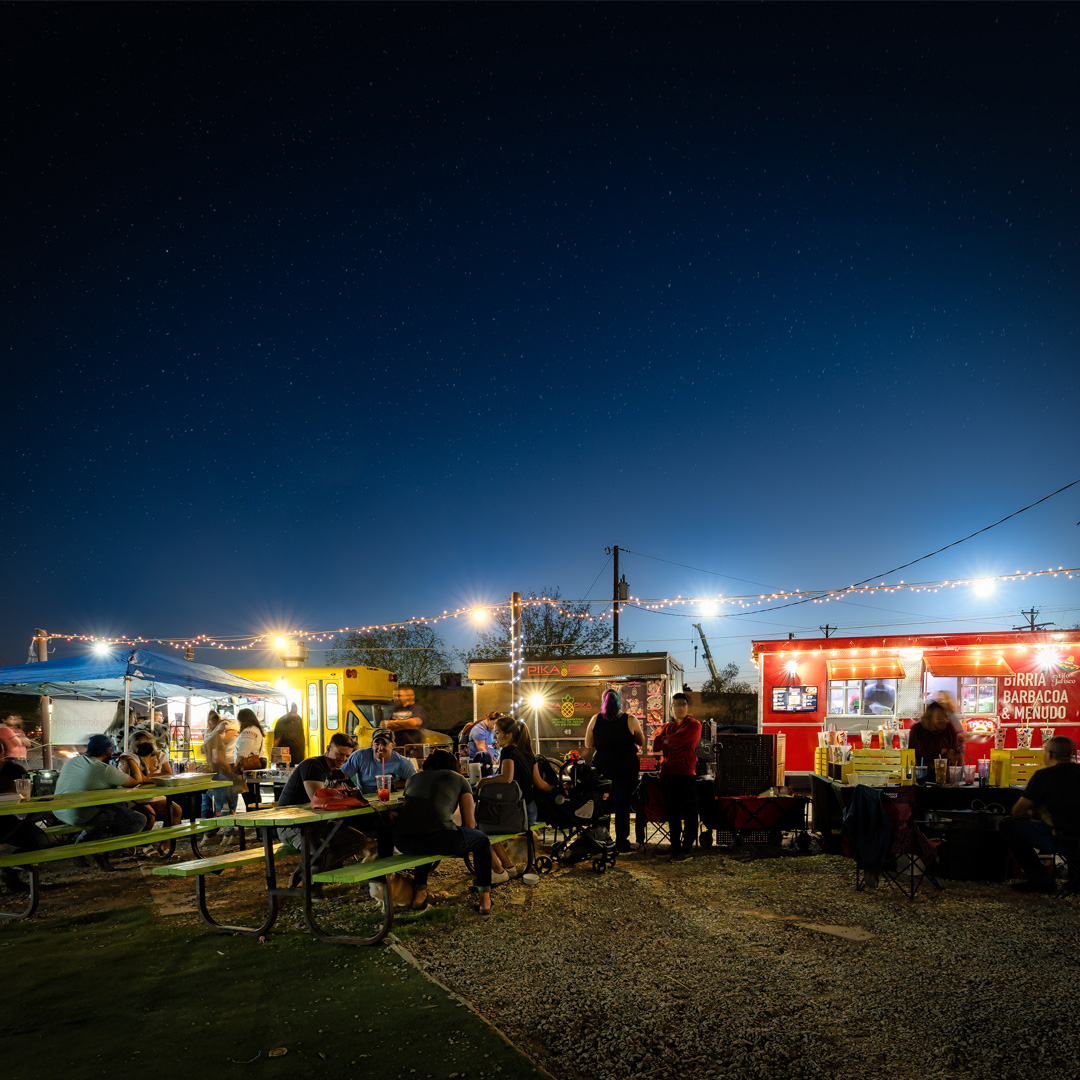 food trucks in texas at night